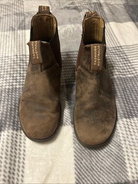 Blundstone Brown Leather Chukka Boots
